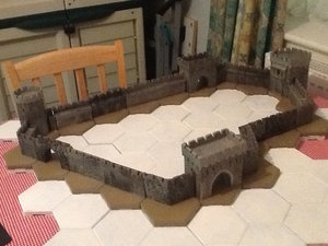 Castle with large single perimeter